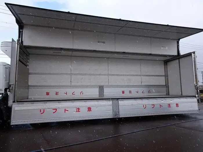 いすゞ ギガ 大型 冷凍冷蔵 冷凍ウイング ハイルーフの中古トラック画像8