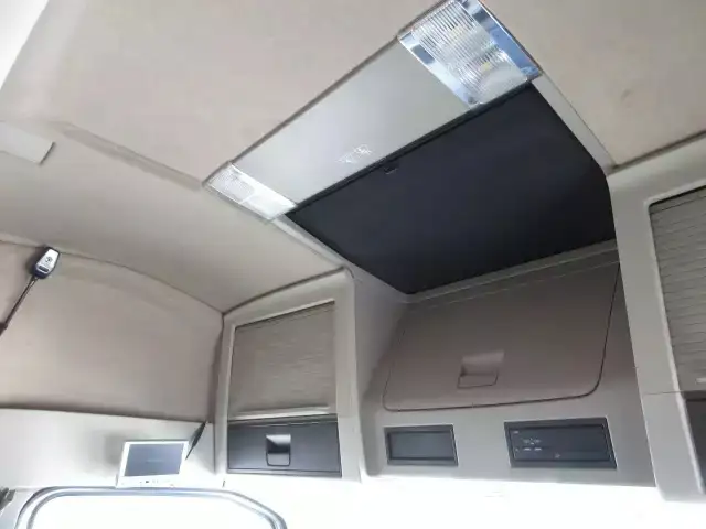 ボルボ トラック 大型 トラクター ハイルーフ 1デフの中古トラック画像15