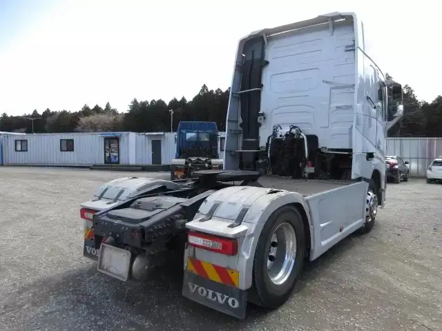 ボルボ トラック 大型 トラクター ハイルーフ 1デフの中古トラック画像2