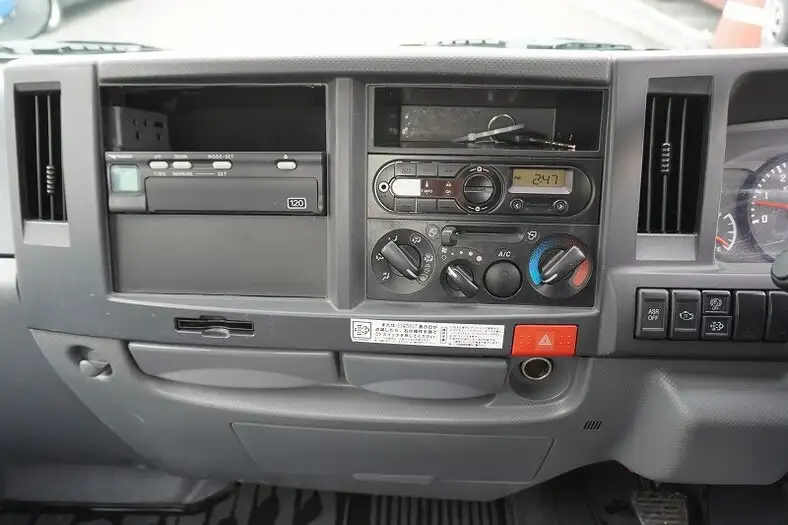 いすゞ エルフ 小型 平ボディ TPG-NJR85A H29の中古トラック画像9