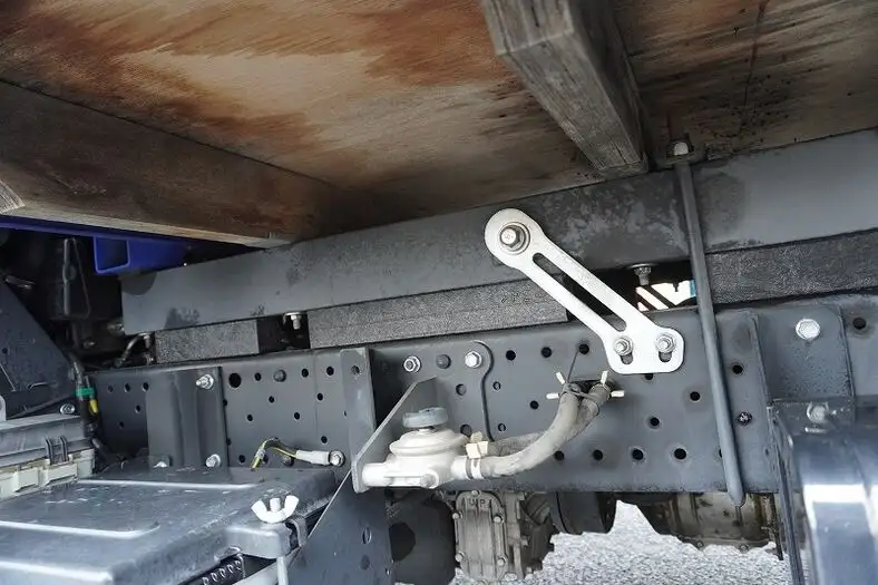いすゞ エルフ 小型 平ボディ TPG-NJR85A H29の中古トラック画像15