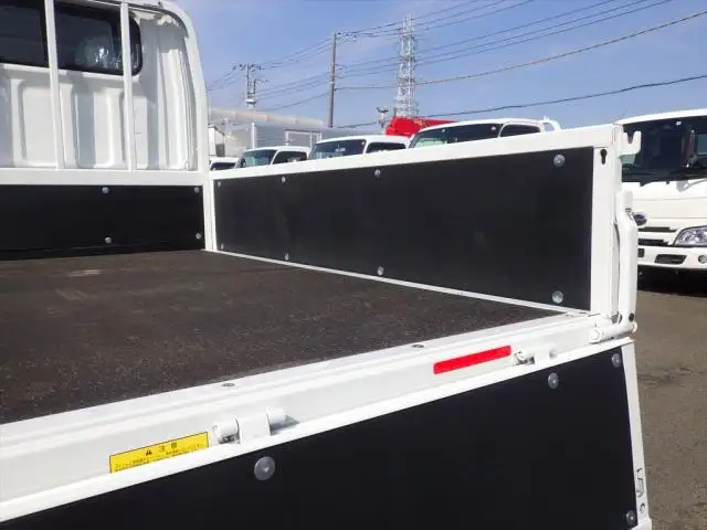 三菱 キャンター 小型 平ボディ Wキャブ 2RG-FBA20の中古トラック画像10