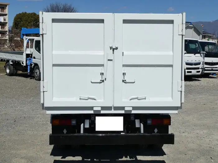 三菱 キャンター 小型 ダンプ 土砂禁 2RG-FBA60の中古トラック画像4