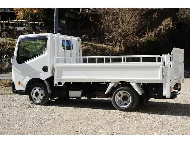 日産 アトラス 小型 平ボディ パワーゲート 床鉄板の中古トラック画像4