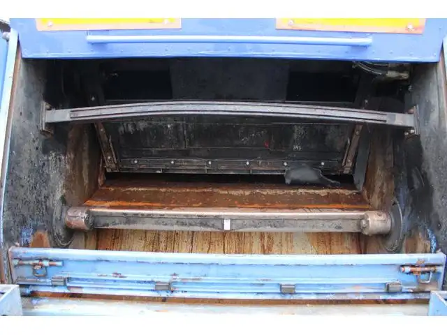 いすゞ エルフ 小型 パッカー車 巻き込み式 回転ダンプ式の中古トラック画像9