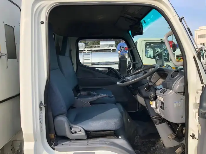 三菱 キャンター 小型 パッカー車 プレス式 TKG-FEA50の中古トラック画像13