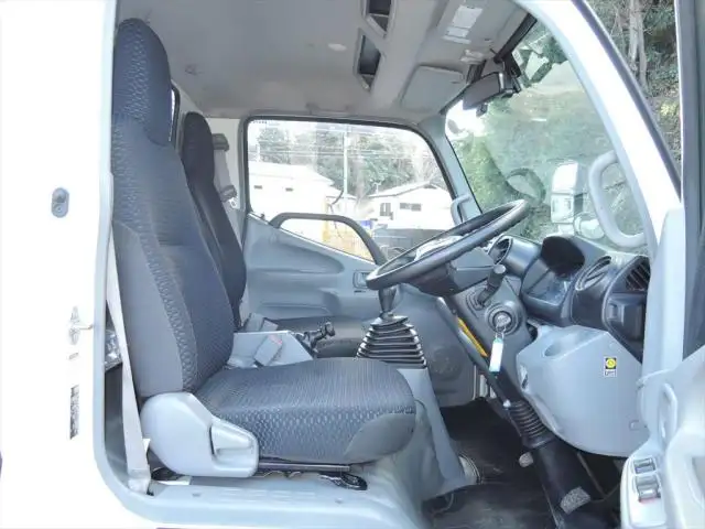 日野 デュトロ 小型 平ボディ 2RG-XZU655M R4の中古トラック画像12
