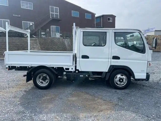 三菱 キャンター 小型 平ボディ Wキャブ の中古トラック画像4