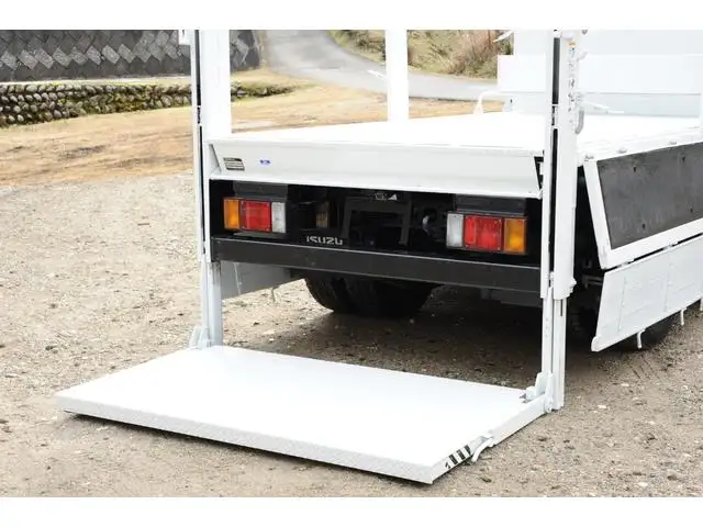 いすゞ エルフ 小型 平ボディ パワーゲート 床鉄板の中古トラック画像5