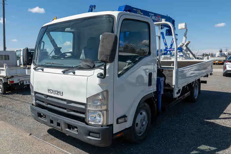 いすゞ エルフ 小型 クレーン付 4段 ラジコンの中古トラック画像1