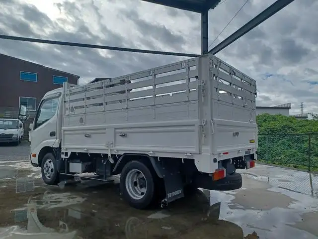 日野 デュトロ 小型 平ボディ  H30の中古トラック画像4