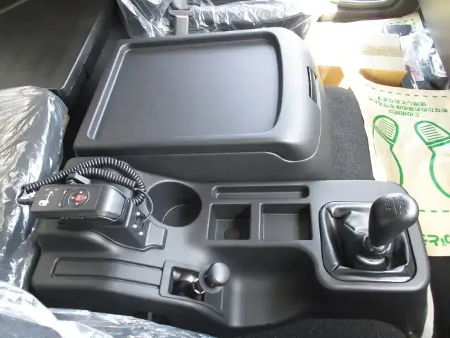 三菱 ファイター 中型/増トン ウイング ベッド 2KG-FK65FZの中古トラック画像14