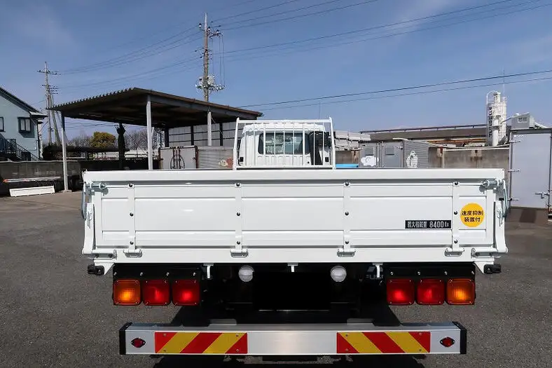 三菱 ファイター 中型/増トン 平ボディ ベッド 2KG-FK62FZの中古トラック画像5