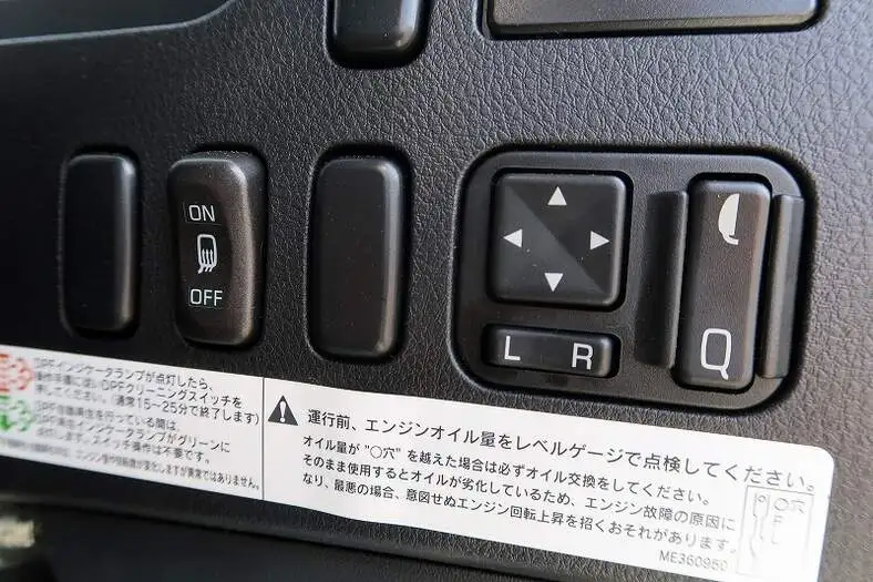 三菱 ファイター 中型/増トン 平ボディ ベッド 2KG-FK62FZの中古トラック画像8