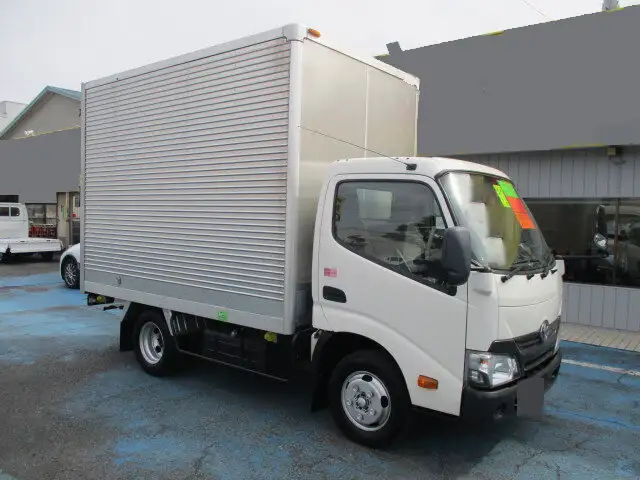 トヨタ ダイナ 小型 アルミバン サイドドア TPG-XZC605の中古トラック画像2