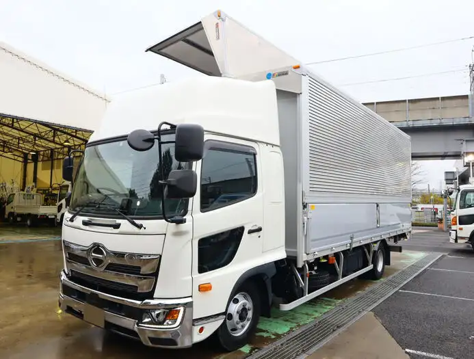 日野 レンジャー 中型/増トン ウイング エアサス ベッドの中古トラック画像1