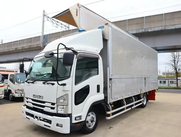 いすゞ フォワード 中型/増トン ウイング 2RG-FRR90S2 H30の中古トラック画像1