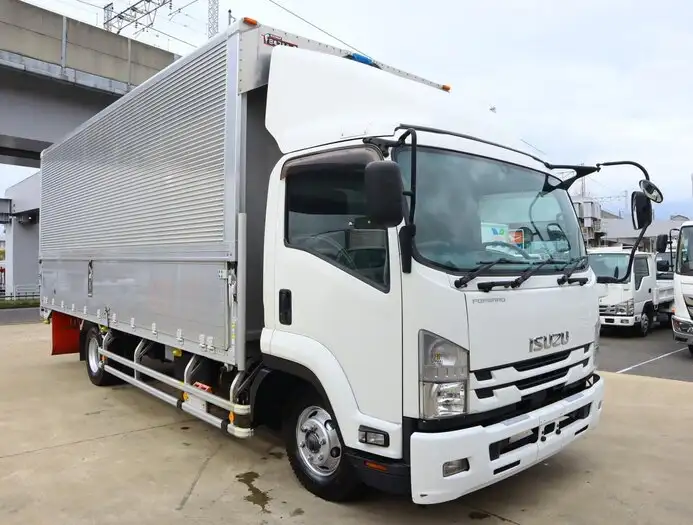 いすゞ フォワード 中型/増トン ウイング 2RG-FRR90S2 H30の中古トラック画像2