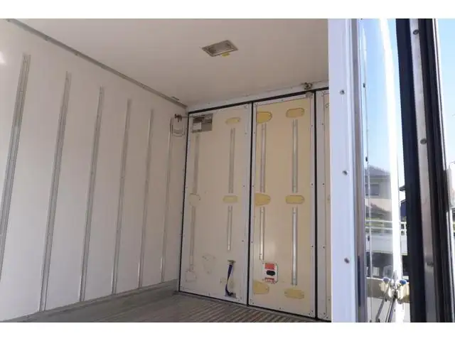 三菱 キャンター 小型 冷凍冷蔵 中温 スタンバイの中古トラック画像5