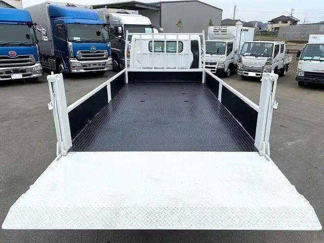 三菱 キャンター 小型 平ボディ パワーゲート 床鉄板の中古トラック画像8