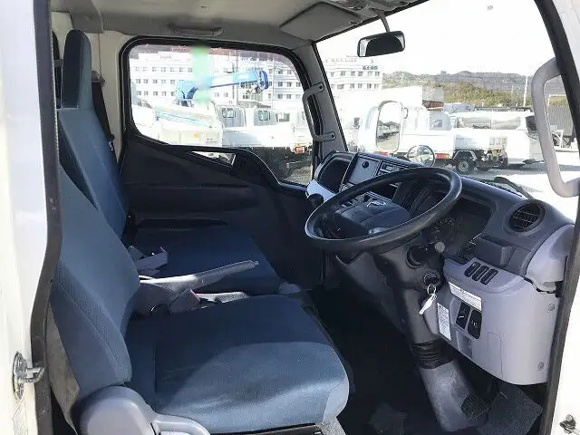 日産 アトラス 小型 平ボディ Wキャブ TPG-FEA2Wの中古トラック画像7