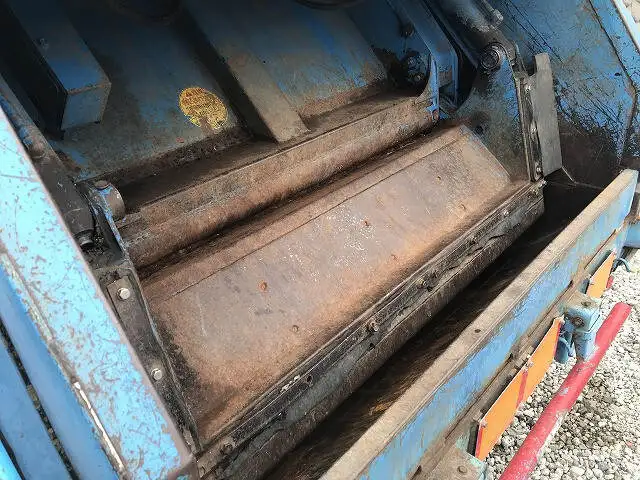 いすゞ フォワード 中型/増トン パッカー車 プレス式 ベッドの中古トラック画像5