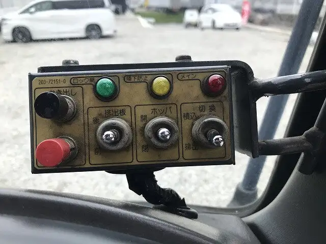 いすゞ フォワード 中型/増トン パッカー車 プレス式 ベッドの中古トラック画像13