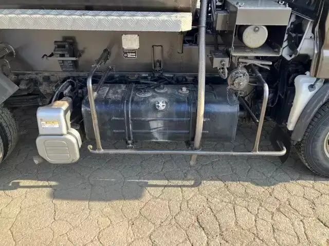 日野 デュトロ 小型 タンク車 ローリー TKG-XZU685の中古トラック画像16