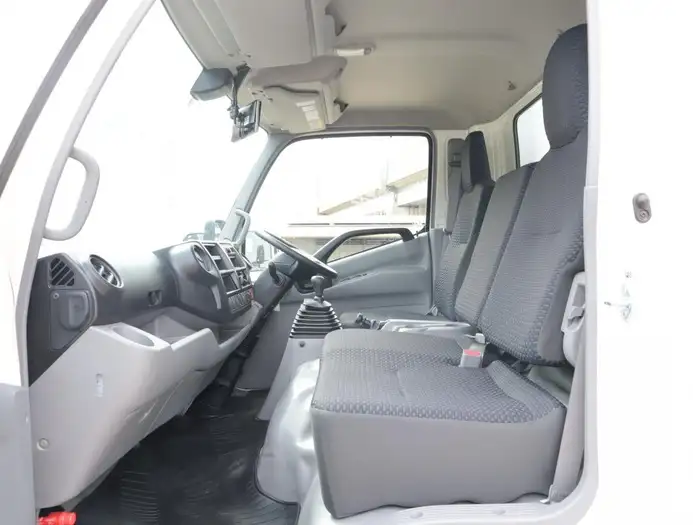 日野 デュトロ 小型 ウイング 2RG-XZU712M R4の中古トラック画像11
