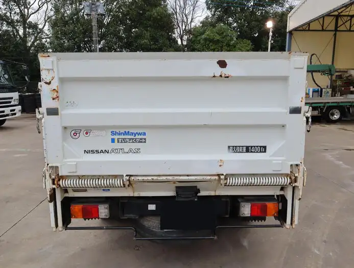 日産 アトラス 小型 平ボディ パワーゲート TKG-SZ5F24の中古トラック画像3