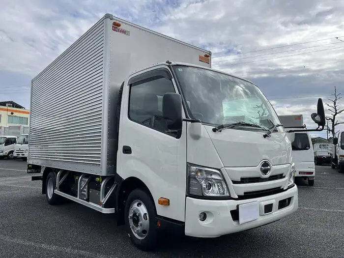 日野 デュトロ 小型 アルミバン パワーゲート 2RG-XZU712Mの中古トラック画像2