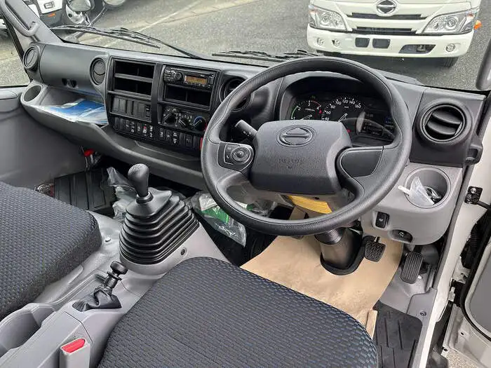 日野 デュトロ 小型 アルミバン パワーゲート 2RG-XZU712Mの中古トラック画像8
