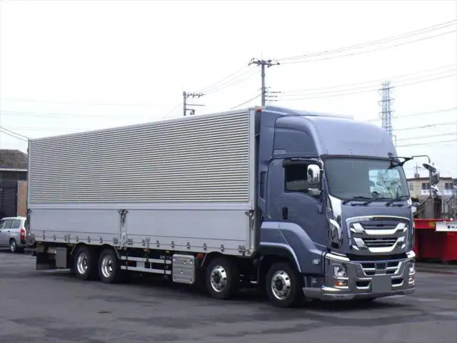 いすゞ ギガ 大型 ウイング ハイルーフ エアサスの中古トラック画像2