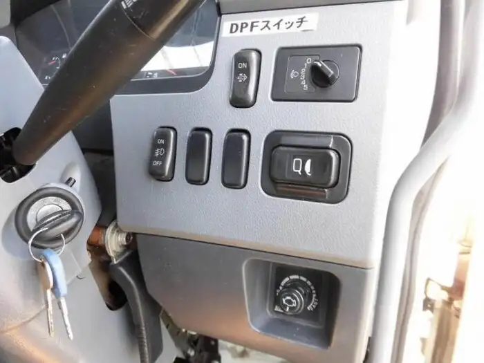 三菱 ファイター 中型/増トン 平ボディ ベッド TKG-FK61Fの中古トラック画像11