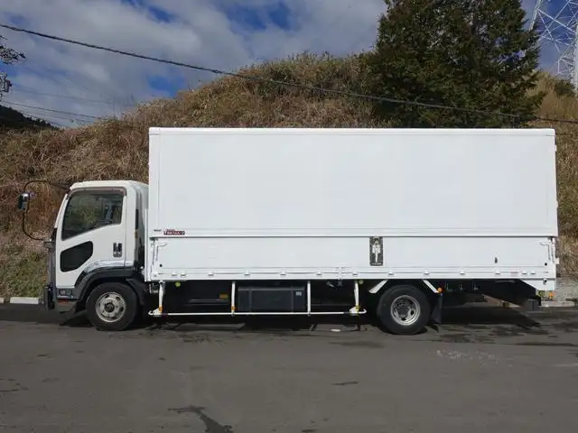 いすゞ フォワード 中型/増トン ウイング TKG-FRR90S2 H26の中古トラック画像3