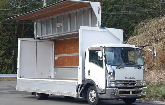いすゞ フォワード 中型/増トン ウイング TKG-FRR90S2 H26の中古トラック画像1