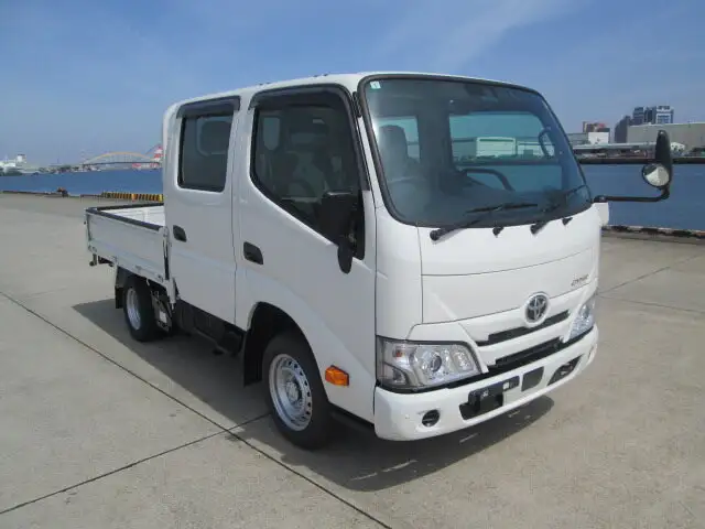 トヨタ ダイナ 小型 平ボディ Wキャブ 2PG-GDY231の中古トラック画像3