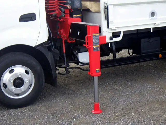 トヨタ トヨエース 小型 クレーン付 床鉄板 3段の中古トラック画像9