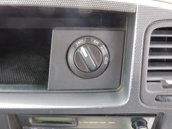 日産 アトラス 小型 平ボディ 床鉄板 SDG-SZ5F24の中古トラック画像12