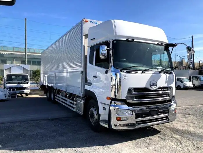 日産UD クオン 大型 ウイング ハイルーフ 床鉄板の中古トラック画像2