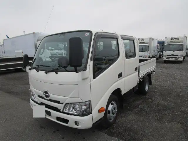 日野 デュトロ 小型 平ボディ Wキャブ 2RG-XZU605Mの中古トラック画像1