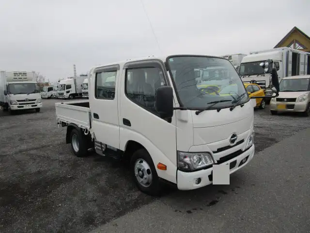 日野 デュトロ 小型 平ボディ Wキャブ 2RG-XZU605Mの中古トラック画像2