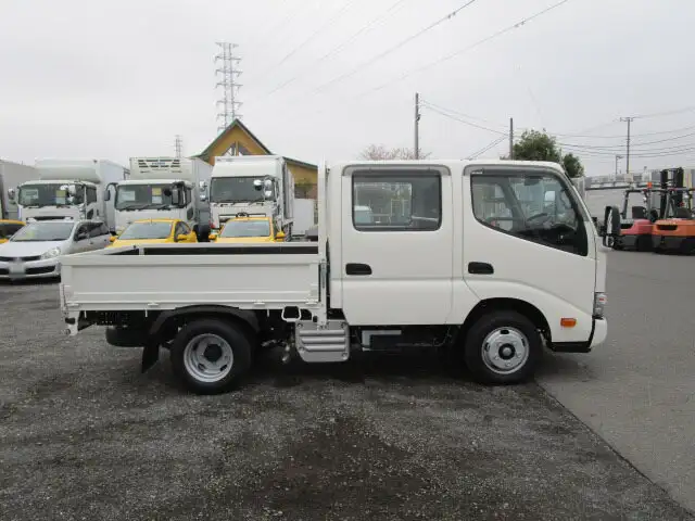 日野 デュトロ 小型 平ボディ Wキャブ 2RG-XZU605Mの中古トラック画像4