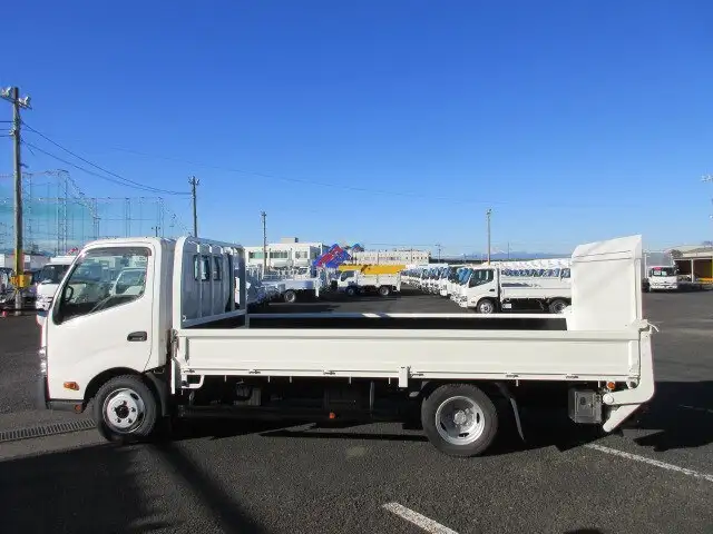 日野 デュトロ 小型 平ボディ パワーゲート TKG-XZU710Mの中古トラック画像6