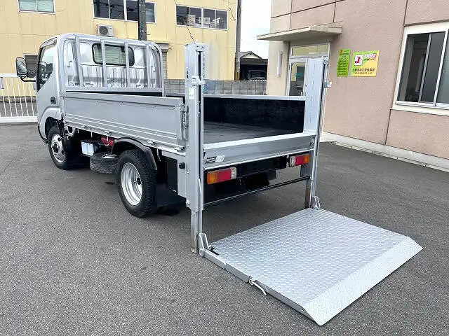 日野 デュトロ 小型 平ボディ パワーゲート BDG-XZU368Mの中古トラック画像8