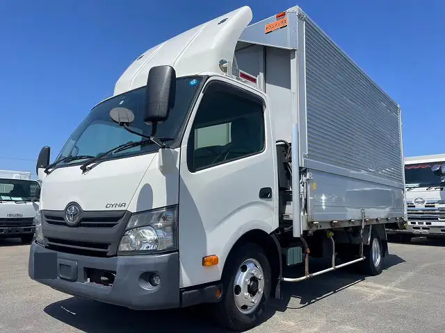 トヨタ ダイナ 小型 ウイング TKG-XZU712 H30の中古トラック画像1