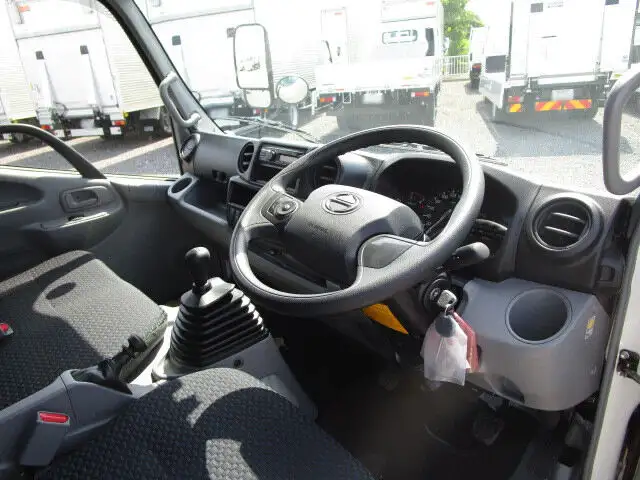 日野 デュトロ 小型 平ボディ 2RG-XZU605M R5の中古トラック画像13