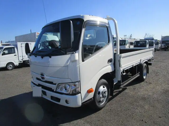 日野 デュトロ 小型 平ボディ 2RG-XZU654M R5 の中古トラック【車両No.163817】