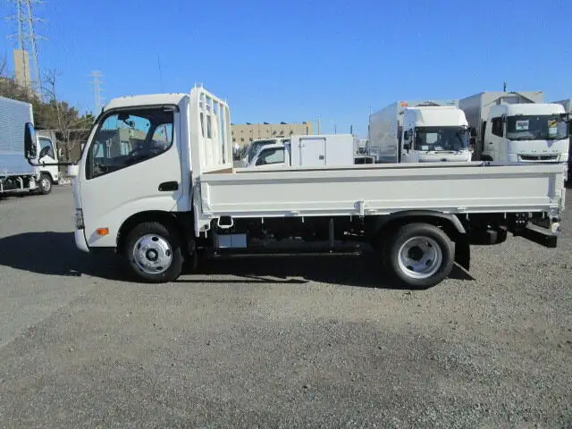 日野 デュトロ 小型 平ボディ 2RG-XZU654M R5の中古トラック画像7