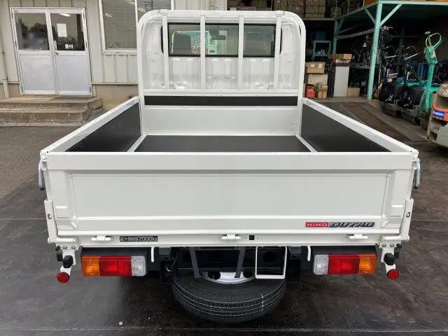 日野 デュトロ 小型 平ボディ Wキャブ 2RG-XZU605Mの中古トラック画像5
